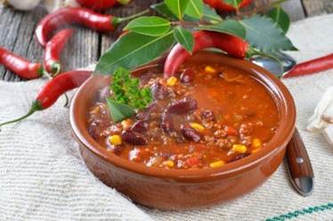 Hot chili con carne with kidney beans and minced meat Stock Photo - 11589838